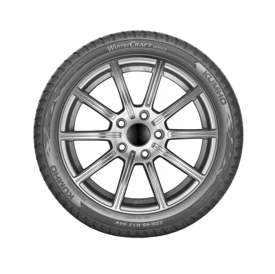 Kumho WP52+ WinterCraft, вид спереди